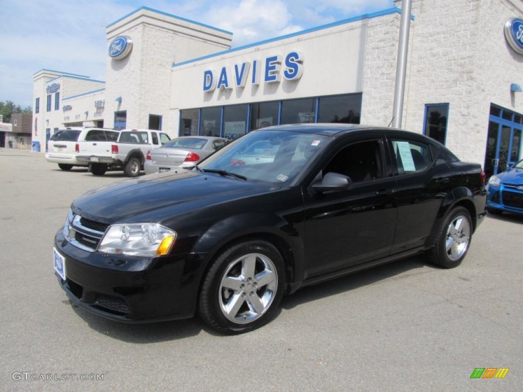 Brilliant Black Crystal Pearl Dodge Avenger