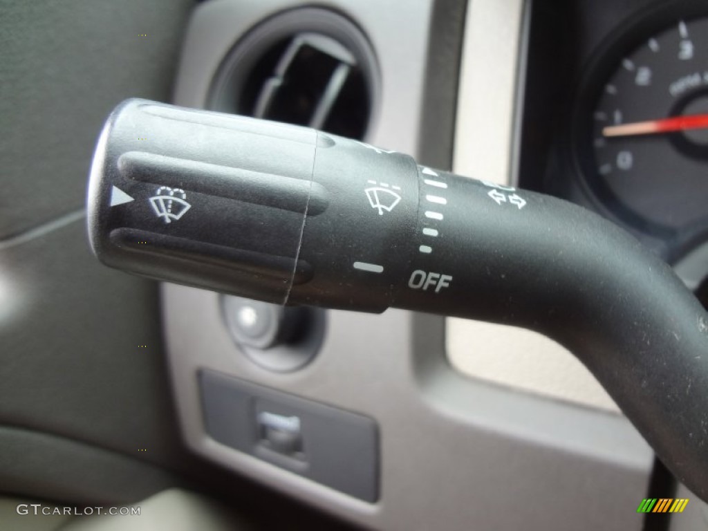 2009 Ford F150 STX SuperCab 4x4 Controls Photo #69381079