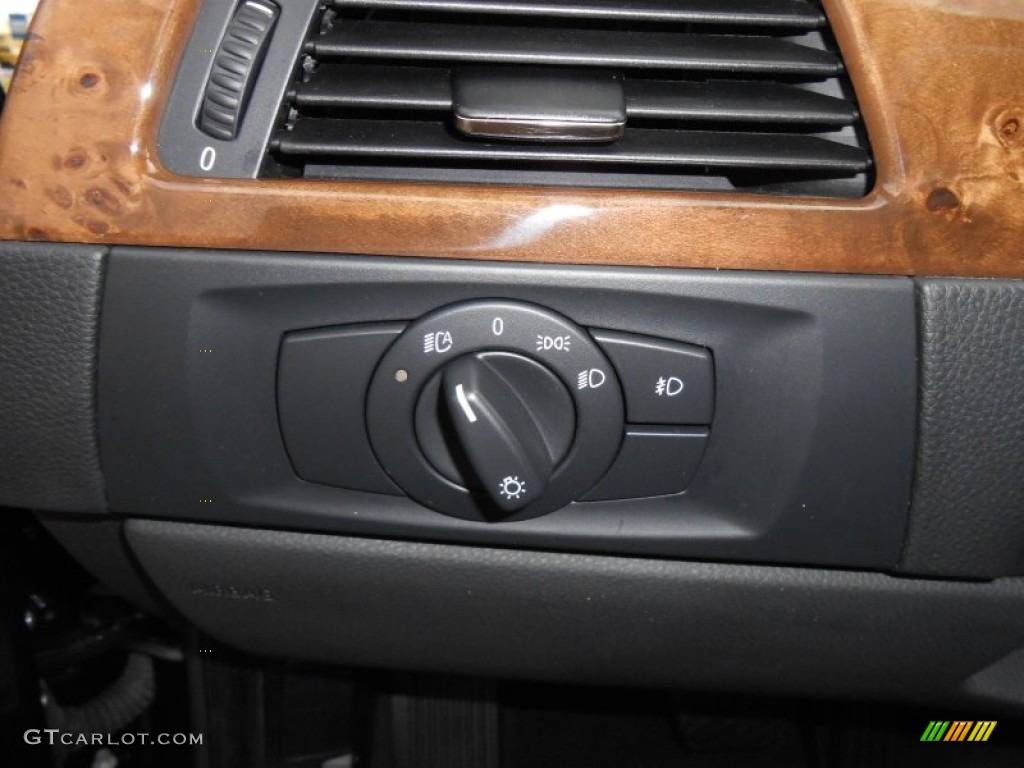 2007 BMW 3 Series 335i Convertible Controls Photo #69381158