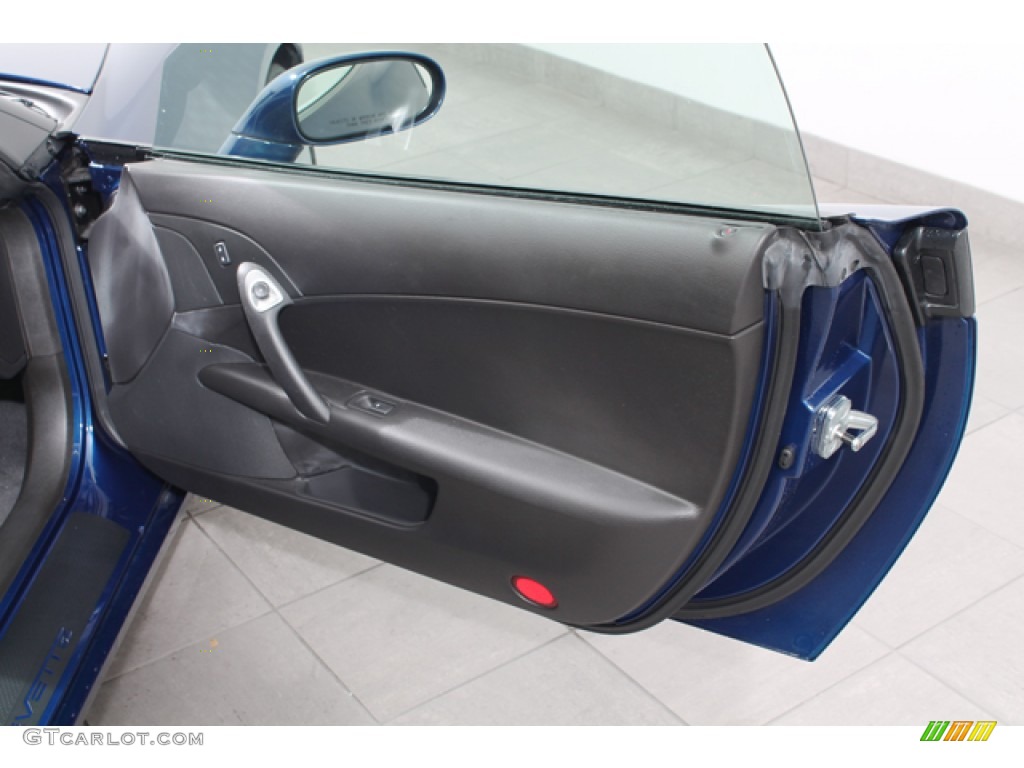 2007 Chevrolet Corvette Coupe Ebony Door Panel Photo #69381376