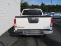 2011 Avalanche White Nissan Frontier SV Crew Cab 4x4  photo #4