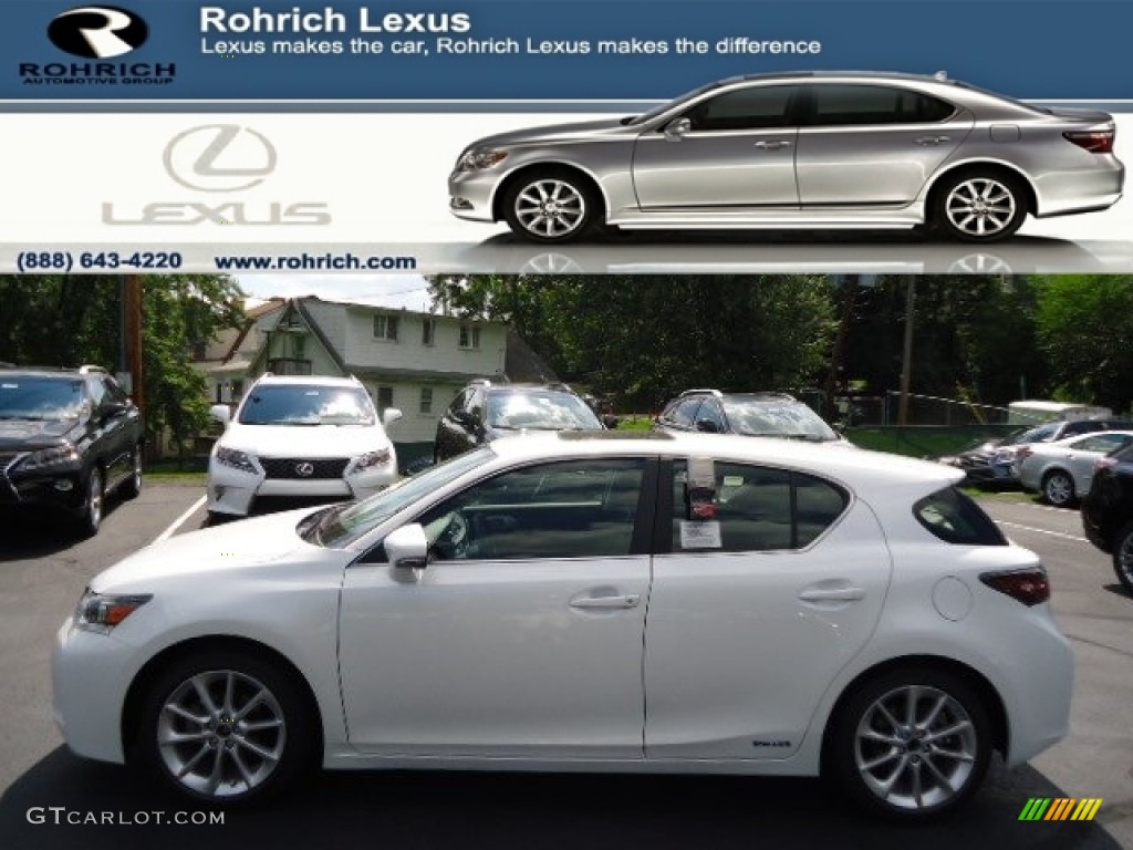 Starfire White Pearl Lexus CT