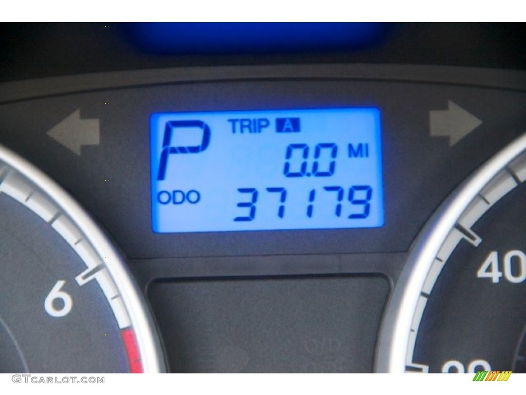 2011 Accent GLS 4 Door - Charcoal Gray / Gray photo #12