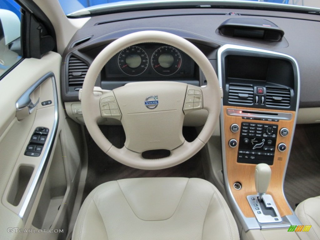 2010 XC60 3.2 AWD - Ice White / Sandstone photo #25