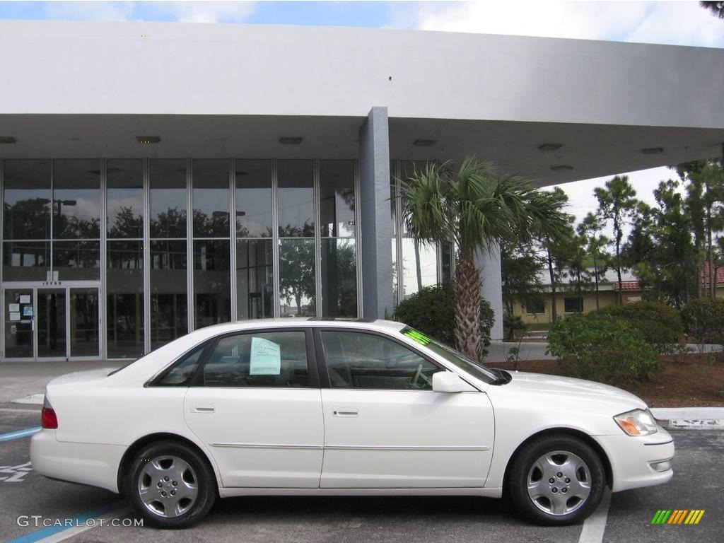 2003 Avalon XLS - Diamond White Pearl / Taupe photo #2