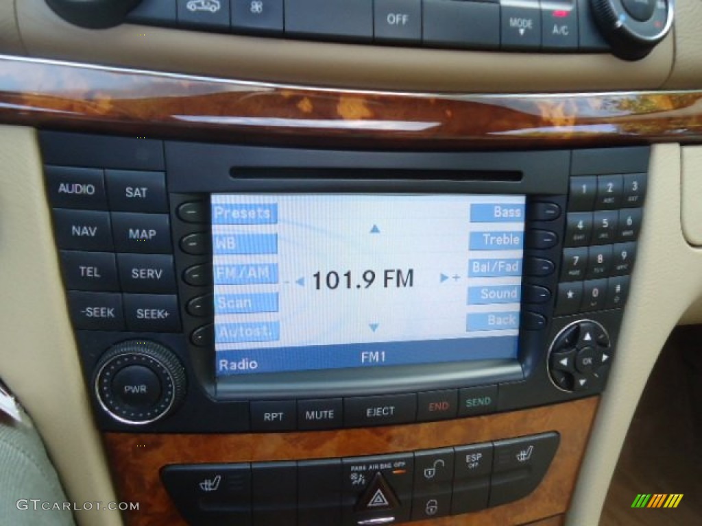 2007 Mercedes-Benz E 350 4Matic Wagon Controls Photo #69389188