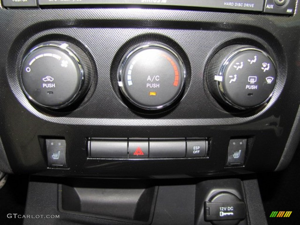 2009 Dodge Challenger SRT8 Controls Photo #69390589