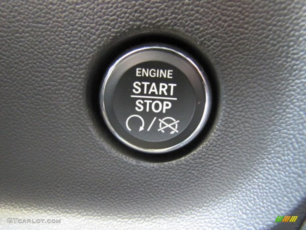 2009 Dodge Challenger SRT8 Controls Photo #69390598