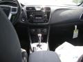 Black - 200 Touring Sedan Photo No. 4