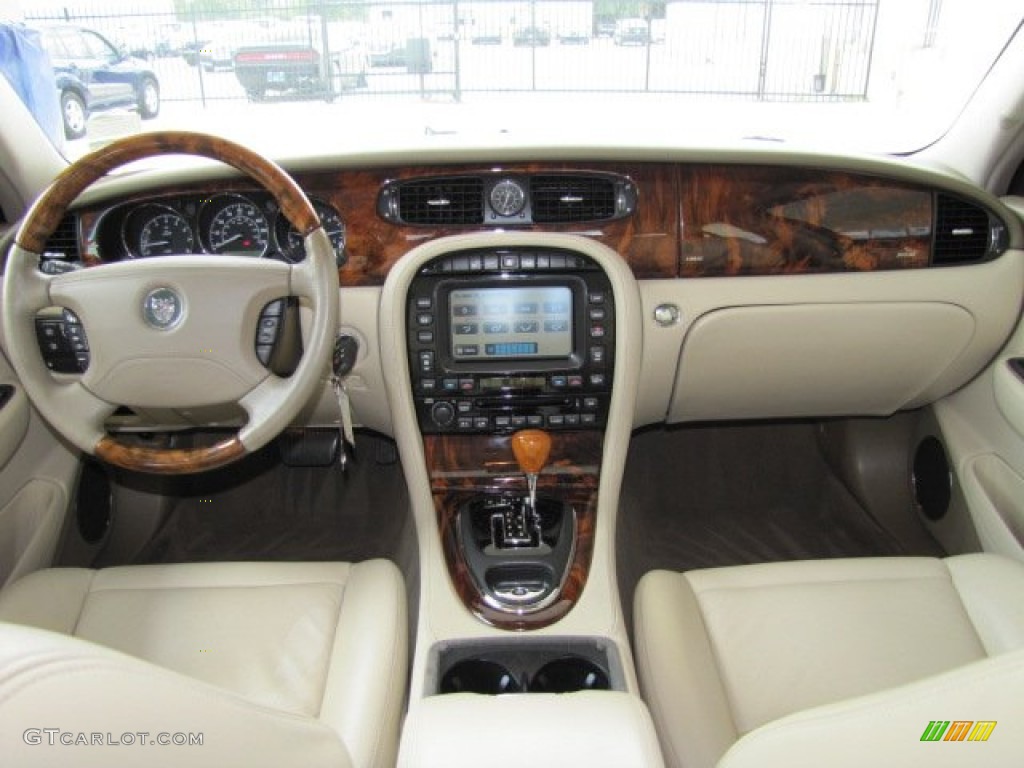 2004 Jaguar XJ XJ8 Sand Dashboard Photo #69390799