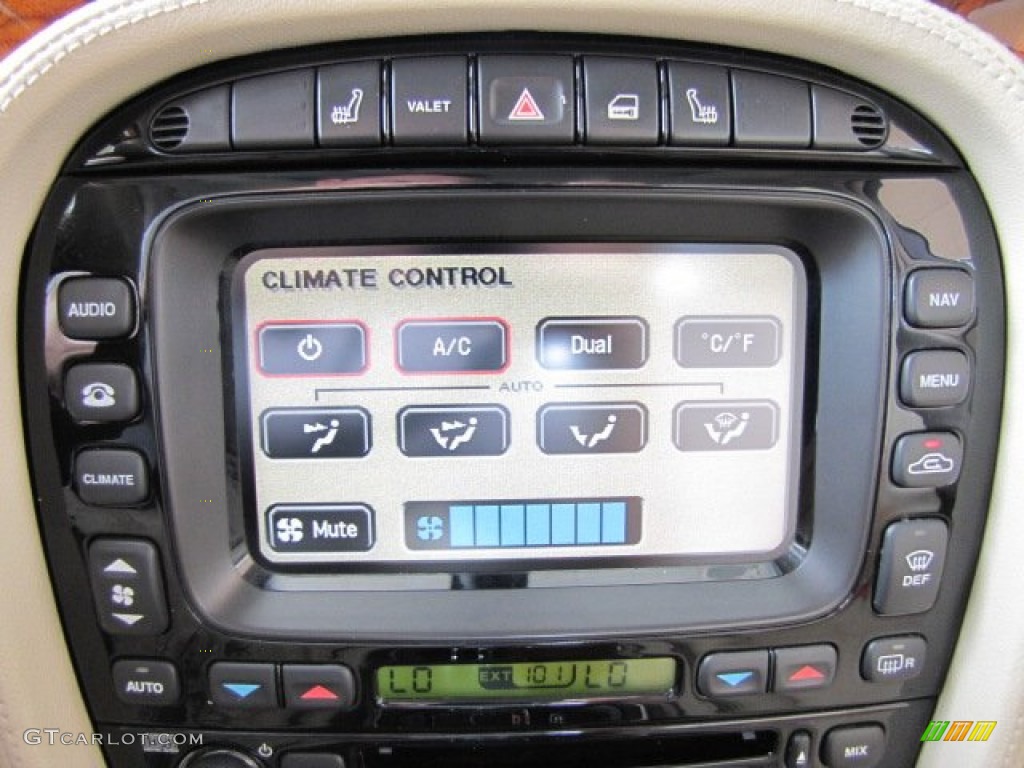 2004 Jaguar XJ XJ8 Controls Photo #69390955