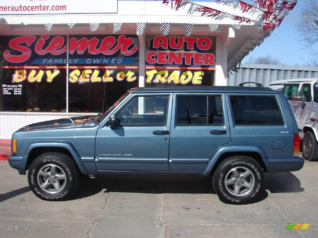 1998 Cherokee Classic 4x4 - Gunmetal Pearl / Mist Gray photo #1