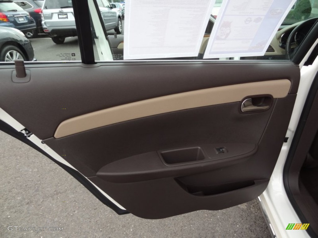 2010 Chevrolet Malibu LT Sedan Cocoa/Cashmere Door Panel Photo #69393295