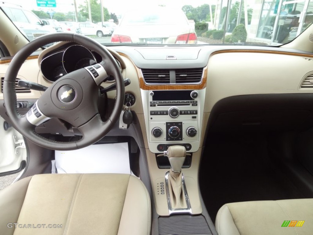 2010 Chevrolet Malibu LT Sedan Cocoa/Cashmere Dashboard Photo #69393316