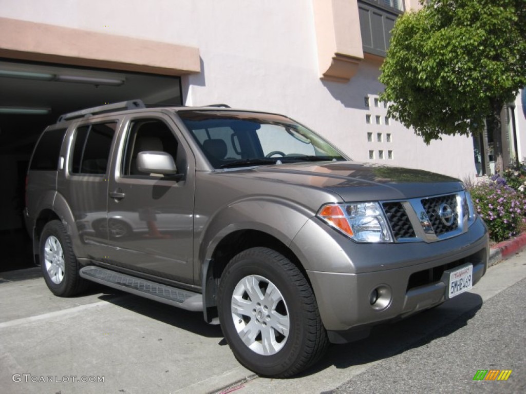 2005 Pathfinder LE 4x4 - Polished Pewter / Graphite photo #1