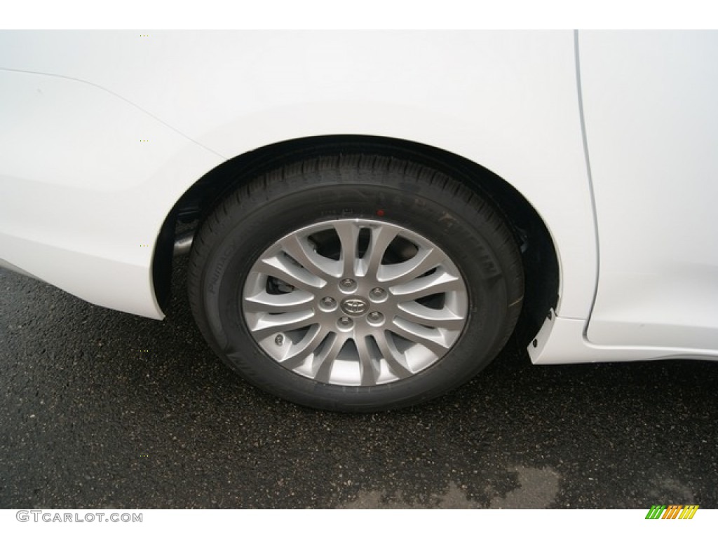 2012 Sienna XLE - Super White / Bisque photo #10