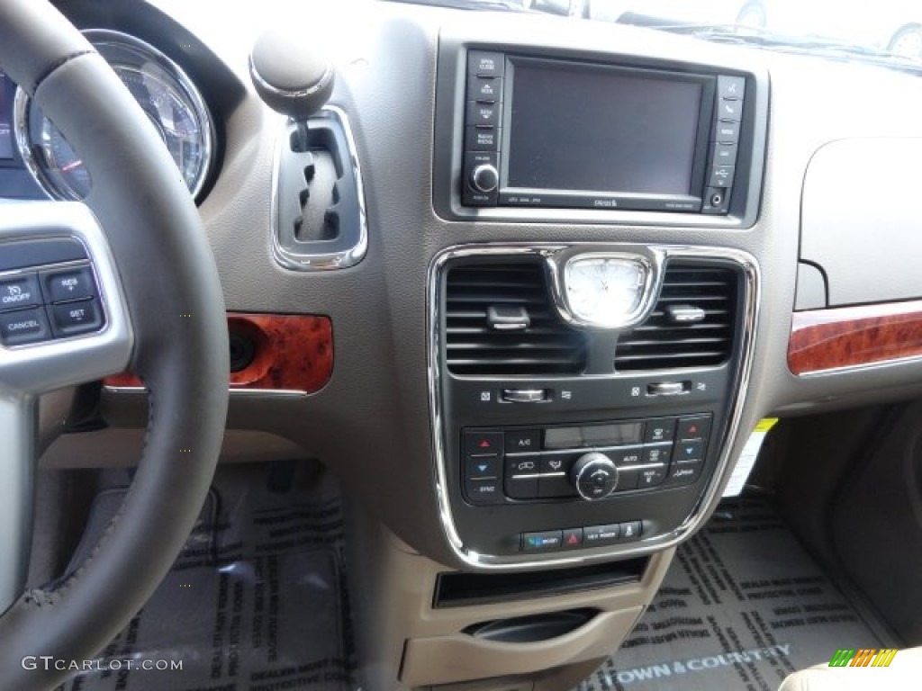 2013 Chrysler Town & Country Touring Dark Frost Beige/Medium Frost Beige Dashboard Photo #69394651