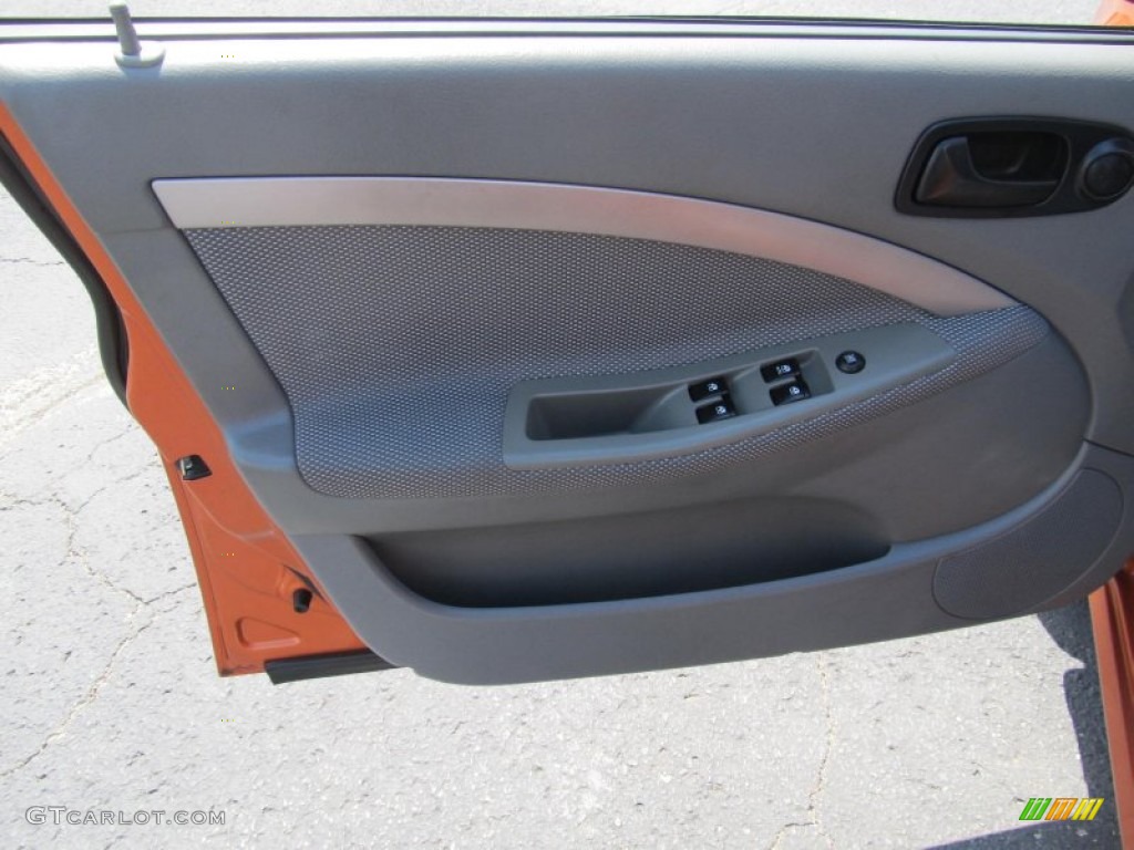 2006 Reno  - Sunburst Metallic / Gray photo #12