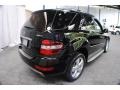 Black - ML 350 4Matic Photo No. 6