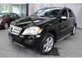 Black - ML 350 4Matic Photo No. 1