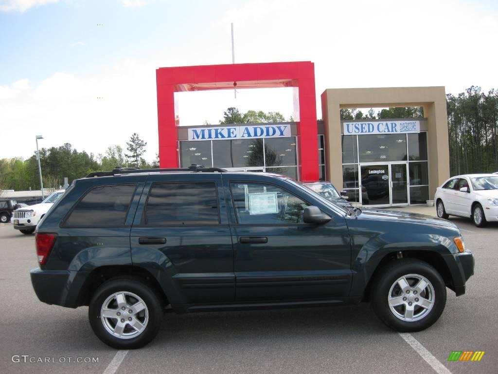 2005 Grand Cherokee Laredo - Deep Beryl Green Pearl / Medium Slate Gray photo #4