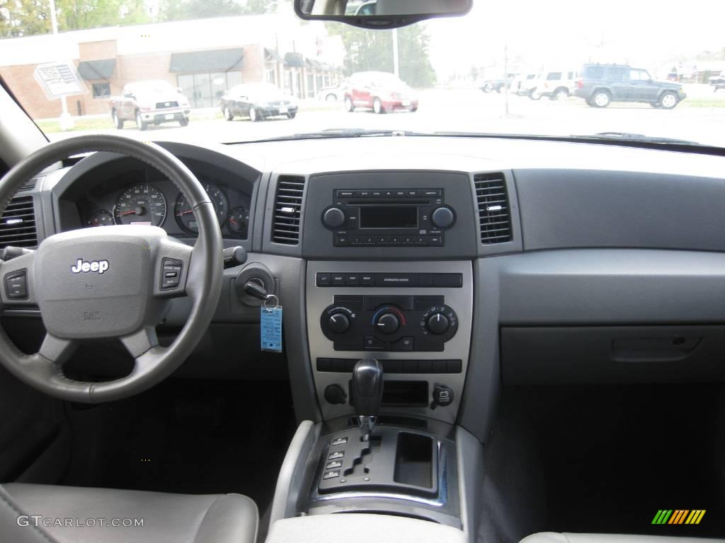 2005 Grand Cherokee Laredo - Deep Beryl Green Pearl / Medium Slate Gray photo #7