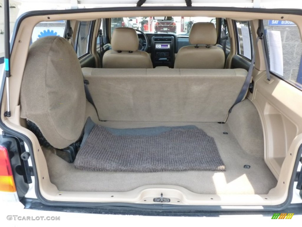 2000 Jeep Cherokee Classic Trunk Photos