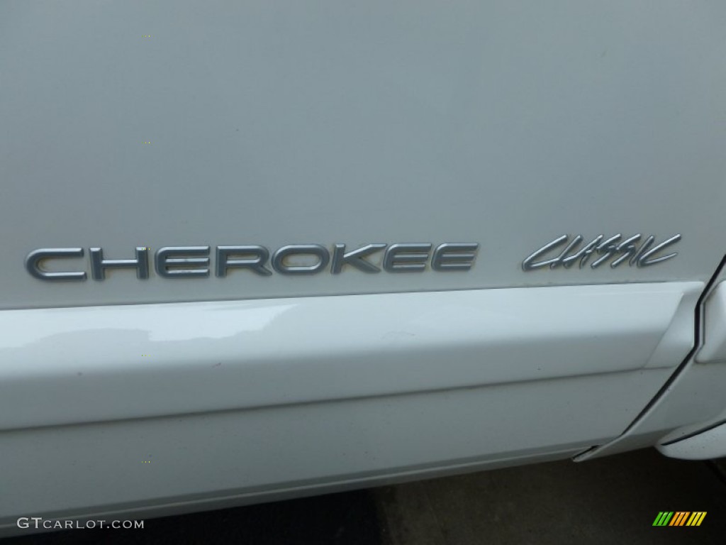 2000 Cherokee Classic - Stone White / Camel Beige photo #12