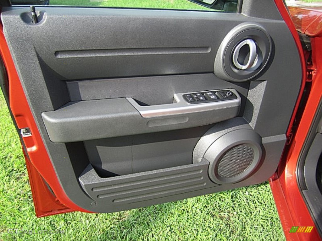 2007 Dodge Nitro R/T 4x4 Dark Slate Gray Door Panel Photo #69399223