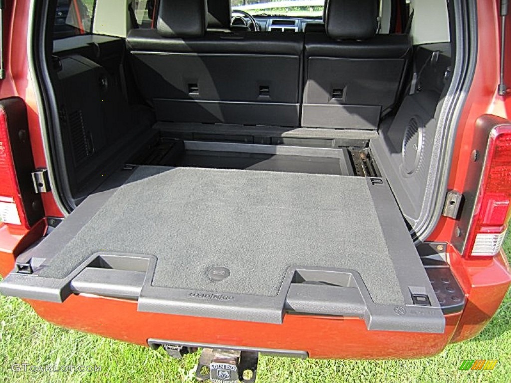 2007 Dodge Nitro R/T 4x4 Trunk Photo #69399265