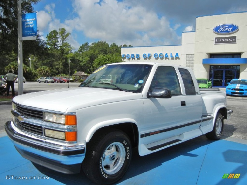1997 C/K C1500 Silverado Extended Cab - Olympic White / Neutral Shale photo #1