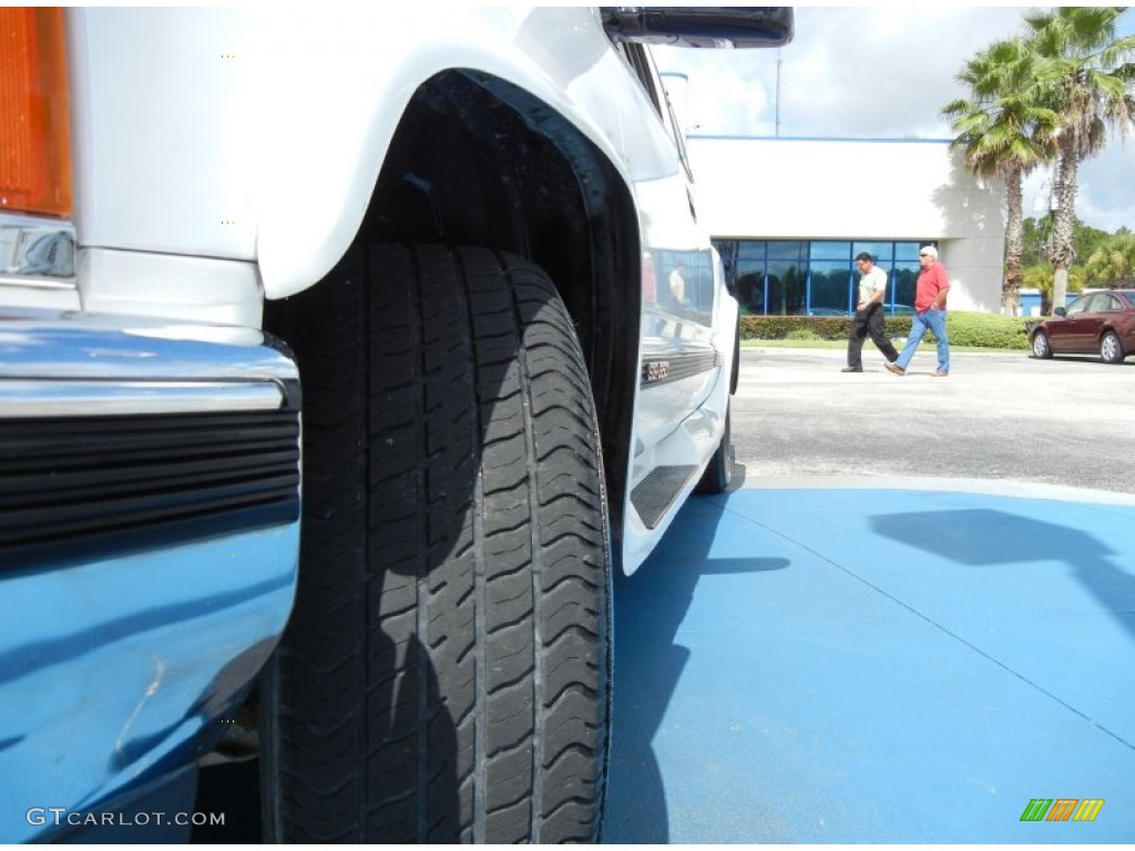 1997 C/K C1500 Silverado Extended Cab - Olympic White / Neutral Shale photo #13