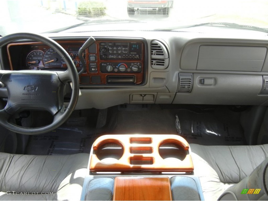 1997 Chevrolet C/K C1500 Silverado Extended Cab Neutral Shale Dashboard Photo #69400213