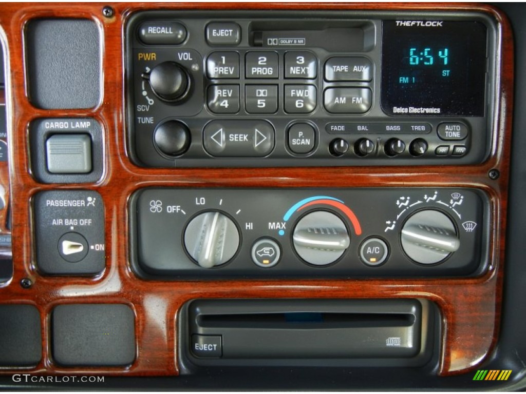 1997 Chevrolet C/K C1500 Silverado Extended Cab Controls Photo #69400237