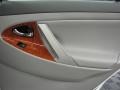 Super White - Camry XLE Photo No. 18