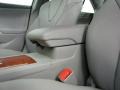 Super White - Camry XLE Photo No. 31