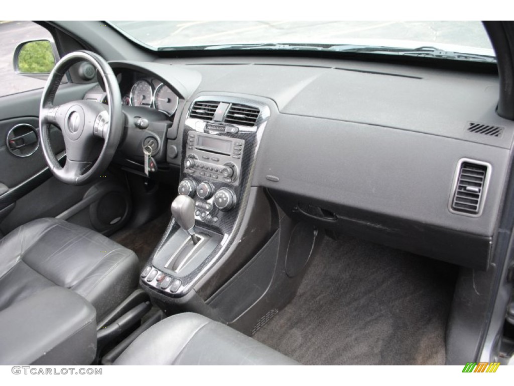 2006 Pontiac Torrent AWD Ebony Black Dashboard Photo #69403165