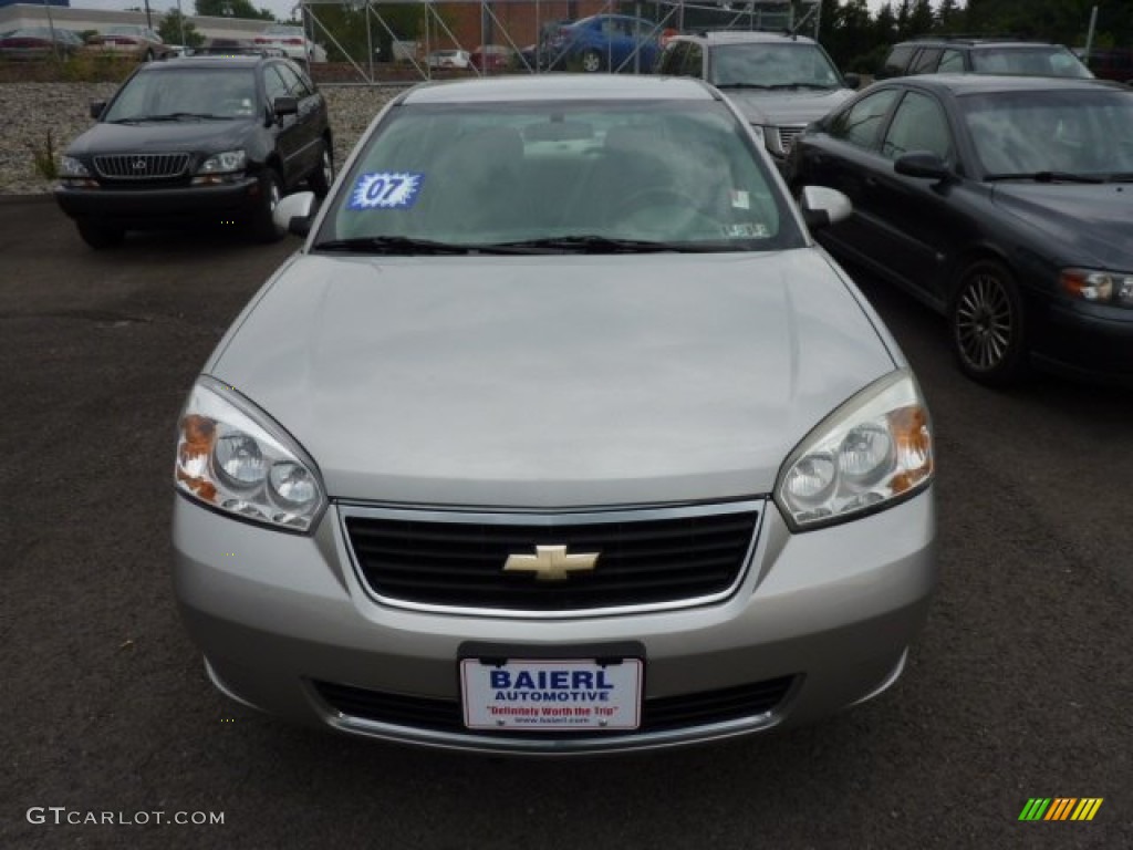 2007 Malibu LT Sedan - Silverstone Metallic / Titanium Gray photo #2