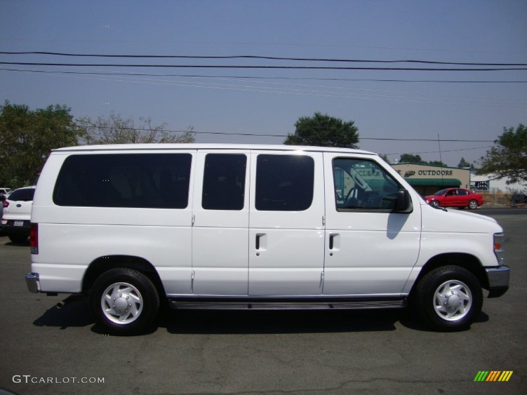 Oxford White 2009 Ford E Series Van E150 XLT Passenger Exterior Photo #69405225