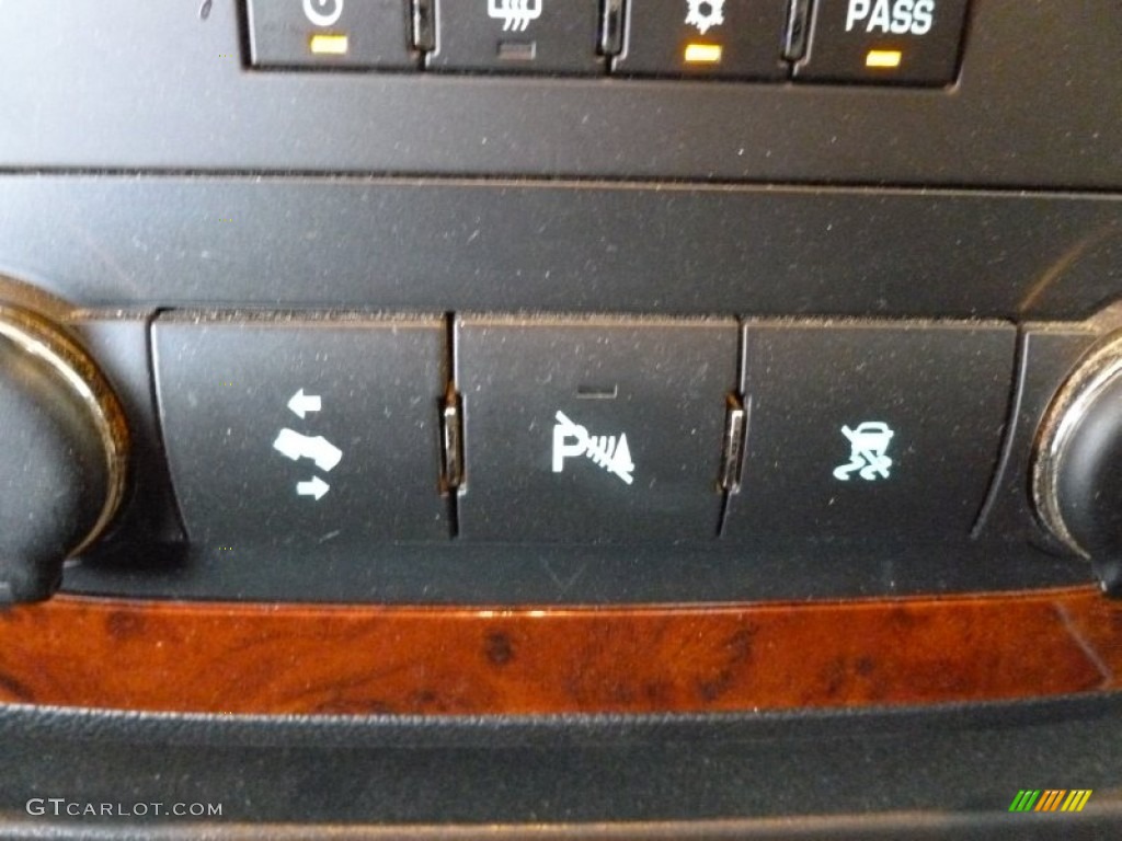 2011 Chevrolet Silverado 1500 LTZ Crew Cab 4x4 Controls Photo #69408372