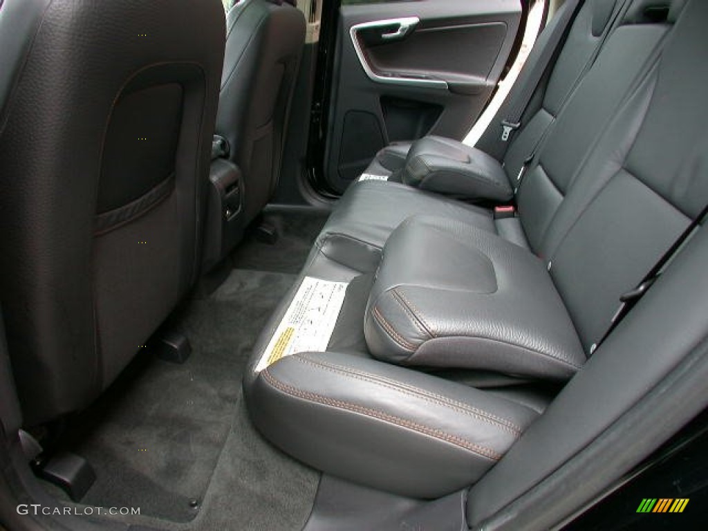 2011 Volvo XC60 3.2 Rear Seat Photos