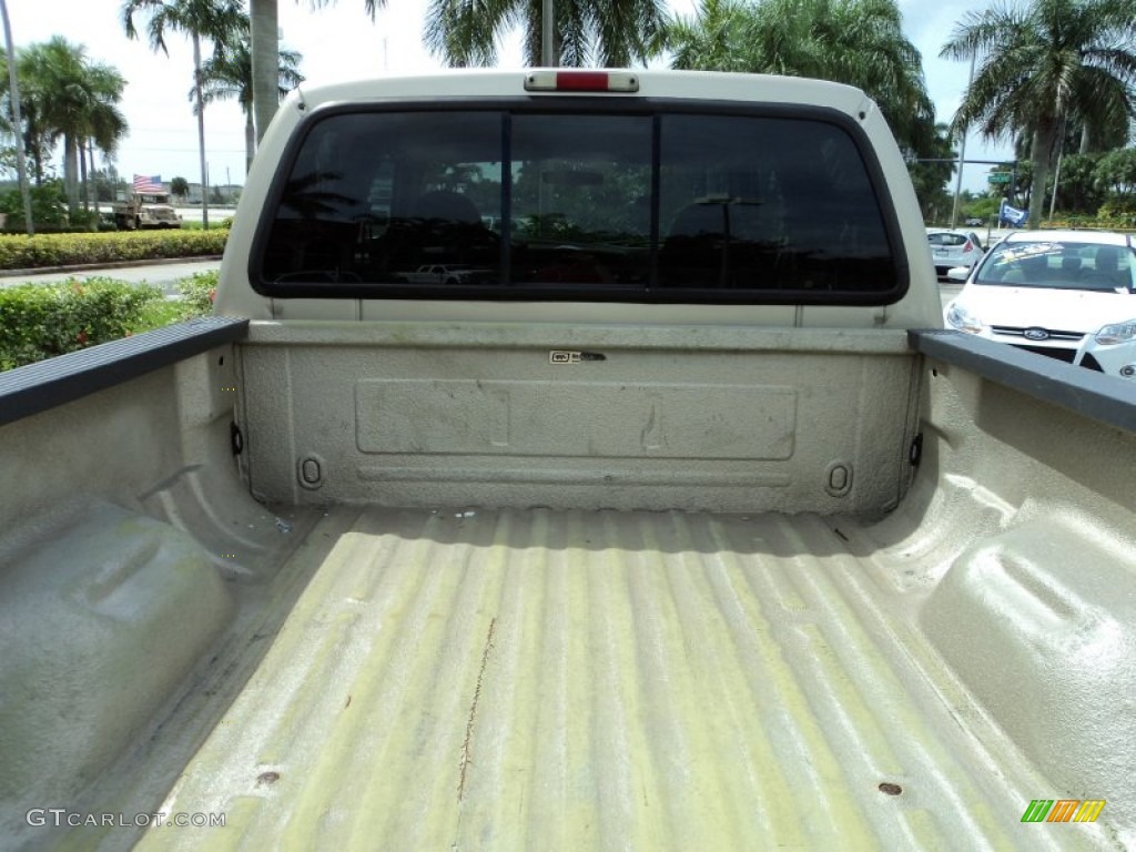 2000 Ford F350 Super Duty XLT Crew Cab 4x4 Trunk Photo #69409225