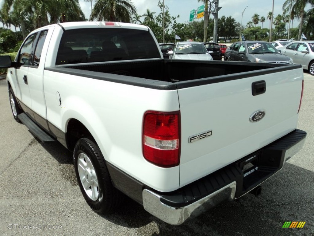 2004 F150 XLT SuperCab - Oxford White / Medium Graphite photo #9