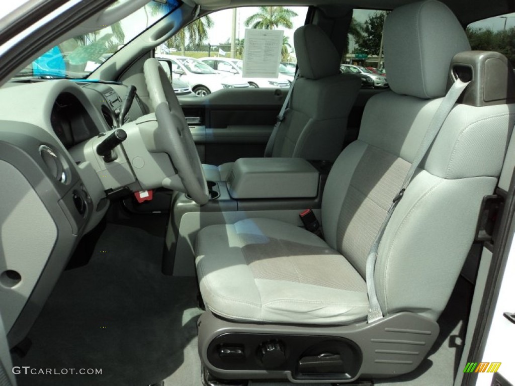 2004 F150 XLT SuperCab - Oxford White / Medium Graphite photo #18