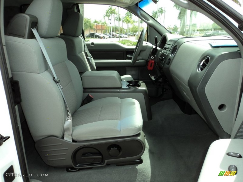 2004 F150 XLT SuperCab - Oxford White / Medium Graphite photo #20