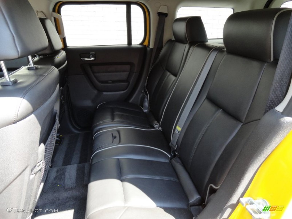 2006 Hummer H3 Standard H3 Model Rear Seat Photo #69411607
