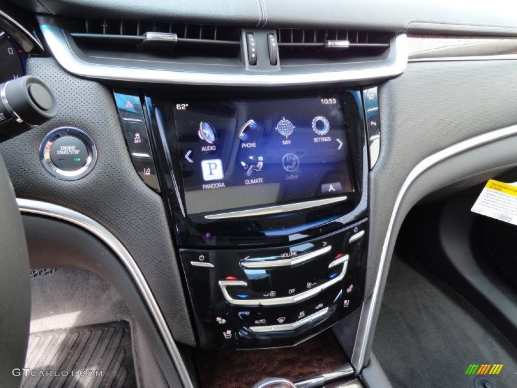 2013 Cadillac XTS Luxury FWD Controls Photo #69411874