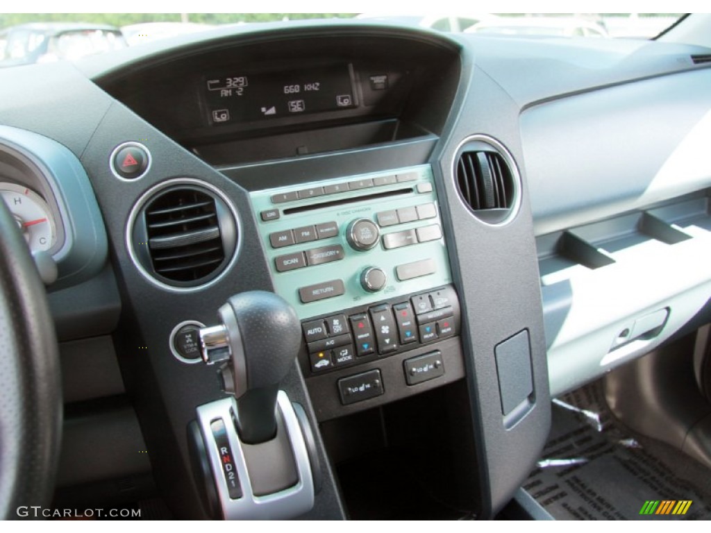 2009 Honda Pilot EX-L 4WD Controls Photo #69413236