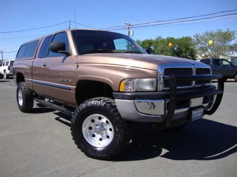2000 Dodge Ram 1500 SLT Extended Cab Data, Info and Specs