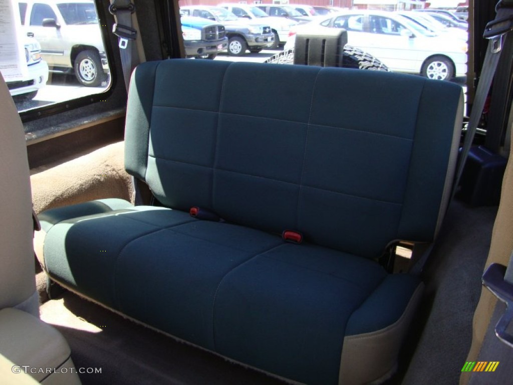 2000 Wrangler Sahara 4x4 - Desert Sand Pearl / Camel/Dark Green photo #20